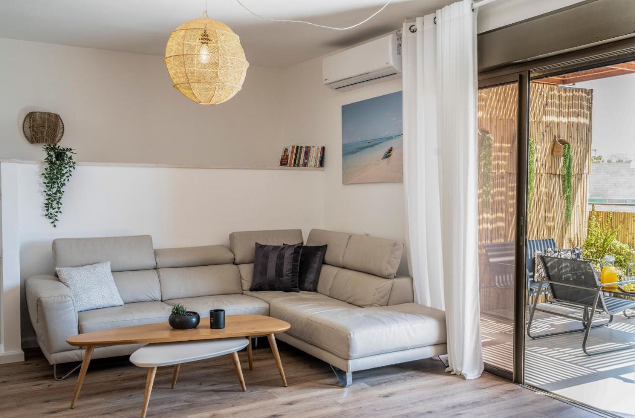 Yanz Apartment